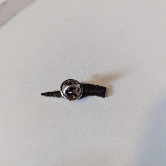 Switchblade Pin - Picture 2 of 2